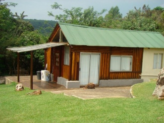 Tsanana Log Cabin 1-side